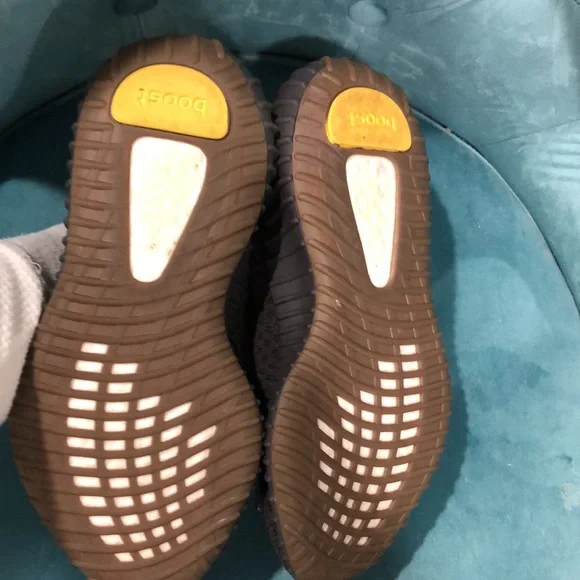✅ Yeezy “Cinder” Non-Reflective size 5! Worn Once ✅ - Picture 5 of 16